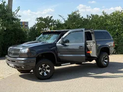 Grau Gebraucht 2002 Chevrolet Silverado SUV | 29.980 €