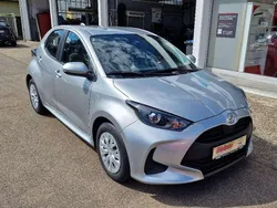 Silber Gebraucht 2023 Toyota Yaris Comfort Kleinwagen | 17.900 € (Fairer Preis)