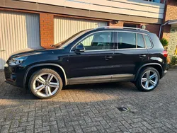 Schwarz Gebraucht 2015 VW Tiguan R-line SUV | 14.200 € (Fairer Preis)