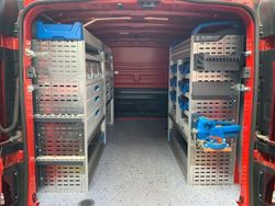 Rot Gebraucht 2018 Opel Vivaro Van | 17.999 € (Fairer Preis)