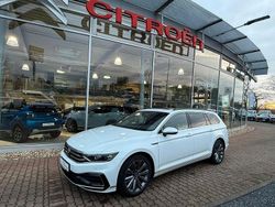 Weiß Gebraucht 2021 VW Passat GTE Kombi | 23.890 € (Fairer Preis)