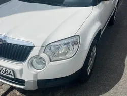 Weiß Gebraucht 2012 Skoda Yeti SUV | 6.999 € (Fairer Preis)