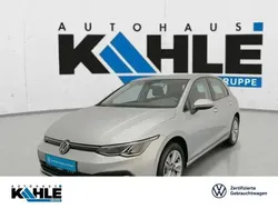 Silber Gebraucht 2024 VW Golf VIII Life Limousine | 27.489 € (Fairer Preis)