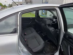 Grau Gebraucht 2001 VW Passat Basis Limousine | 1.400 € (Fairer Preis)