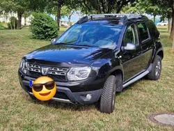 Schwarz Gebraucht 2015 Dacia Duster Lauréate SUV | 7.500 € (Fairer Preis)
