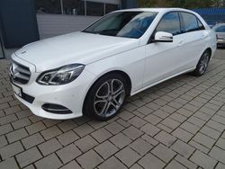 Weiß Gebraucht 2014 Mercedes E200 Limousine | 18.490 € (Etwas zu teuer)