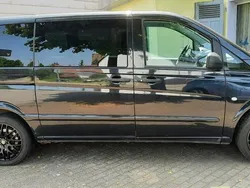 Schwarz Gebraucht 2009 Mercedes Vito Van / Kleinbus | 9.850 €