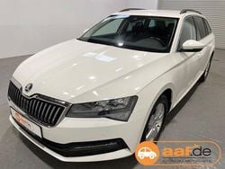 Bila candy/candyweiss Gebraucht 2020 Skoda Superb Ambition Kombi | 24.450 € (Fairer Preis)