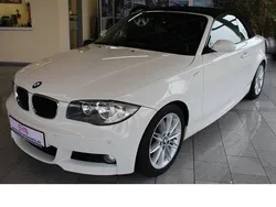 Weiß metallic Gebraucht 2009 BMW 118 Cabriolet M Sport Cabrio | 13.222 € (Etwas zu teuer)