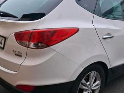 Weiß Gebraucht 2012 Hyundai ix35 SUV | 4.500 € (Etwas zu teuer)