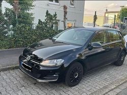 Schwarz Gebraucht 2016 VW Golf VII Limousine | 13.000 € (Guter Preis)
