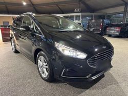 Schwarz Gebraucht 2020 Ford S-MAX Titanium Van / Kleinbus | 24.000 € (Superpreis)