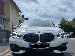 Weiß Gebraucht 2020 BMW 118 Sport Line Kleinwagen | 13.900 € (Guter Preis)