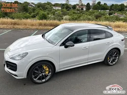 Kreide 3h Gebraucht 2022 Porsche Cayenne Turbo S SUV | 121.888 €