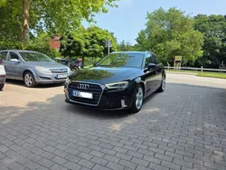 Schwarz Gebraucht 2019 Audi A3 Sportback Limousine | 17.200 € (Fairer Preis)
