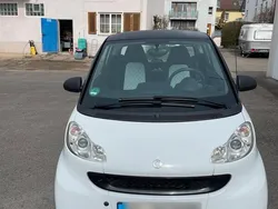 Weiß Gebraucht 2011 Smart ForTwo Coupé Coupé | 3.900 €