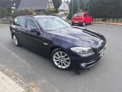 Blau Gebraucht 2010 BMW 530 Performance Kombi | 10.790 € (Fairer Preis)