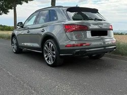 Grau Gebraucht 2018 Audi SQ5 Design SUV | 39.900 € (Etwas zu teuer)