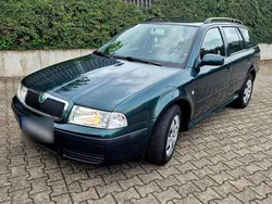 Grün Gebraucht 2006 Skoda Octavia Kombi | 2.690 € (Fairer Preis)