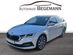 Bila moon/moon white (metallic) Gebraucht 2022 Skoda Octavia Ambition Kombi | 24.900 € (Fairer Preis)