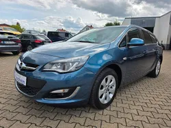 Deep skyblau Gebraucht 2016 Opel Astra Exklusiv Kombi | 6.890 € (Fairer Preis)