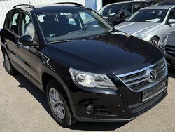 Deep black perleffekt Gebraucht 2009 VW Tiguan Trendline SUV | 5.490 € (Guter Preis)