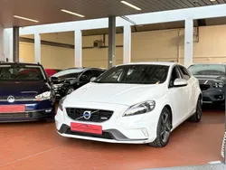 Weiß Gebraucht 2015 Volvo V40 R-Design Kombi | 12.499 € (Teuer)