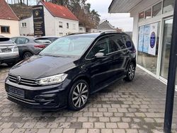 Schwarz Gebraucht 2022 VW Touran Highline Van / Kleinbus | 22.900 €