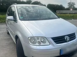 Silber Gebraucht 2006 VW Touran Van / Kleinbus | 2.700 € (Fairer Preis)