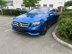 Blau Gebraucht 2016 Mercedes E220 Limousine | 18.900 €