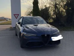 Blau Gebraucht 2017 Alfa Romeo Giulia Limousine | 21.500 € (Etwas zu teuer)
