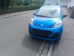Blau Gebraucht 2012 Peugeot 107 Kleinwagen | 2.399 € (Guter Preis)