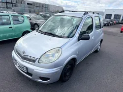 Silber Gebraucht 2004 Toyota Yaris Verso Van / Kleinbus | 2.350 € (Fairer Preis)