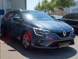 Grau Gebraucht 2023 Renault Mégane IV Equilibre Limousine | 19.450 € (Guter Preis)