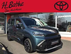 Libeccio blue Neu 2024 Toyota Proace Verso City Kombi | 31.980 € (Etwas zu teuer)