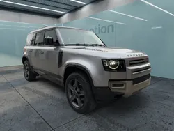 Grau Gebraucht 2024 Land Rover Defender SE Dynamic SUV | 78.100 € (Superpreis)
