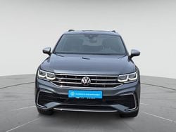 Platinum grey metallic Gebraucht 2024 VW Tiguan Allspace R-line SUV | 43.880 € (Etwas zu teuer)