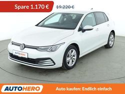 Oryxweiss Gebraucht 2020 VW Golf VIII Life Limousine | 18.050 € (Fairer Preis)