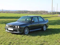 Schwarz Gebraucht 1988 BMW M3 Limousine | 79.000 €