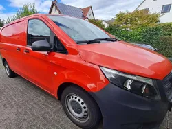Rot Gebraucht 2017 Mercedes Vito Van / Kleinbus | 14.999 €