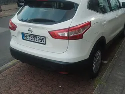 Weiß Gebraucht 2017 Nissan Qashqai Visia SUV | 12.000 € (Fairer Preis)