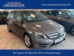 Grau Gebraucht 2014 Mercedes B200 Van / Kleinbus | 14.950 € (Fairer Preis)