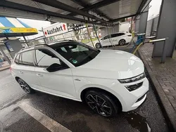 Weiß Gebraucht 2020 Skoda Kamiq Monte Carlo SUV | 22.800 € (Fairer Preis)