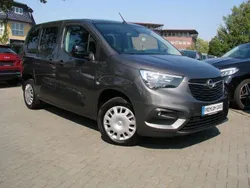 Grau Gebraucht 2022 Opel Combo Life Elegance Van / Kleinbus | 21.980 € (Fairer Preis)