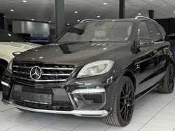 Obsidianschwarz Gebraucht 2012 Mercedes ML63 AMG AMG SUV | 29.950 € (Fairer Preis)