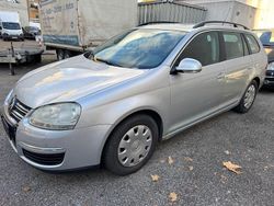 Silber Gebraucht 2009 VW Golf VI Comfortline Kombi | 1.290 € (Superpreis)