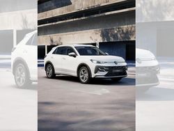 Weiß (pure white uni) Neu 2025 VW T-Roc Style SUV | 31.098 €