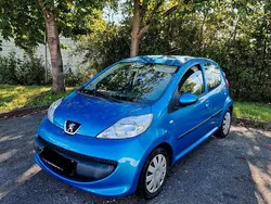 Blau Gebraucht 2006 Peugeot 107 Kleinwagen | 1.750 € (Fairer Preis)