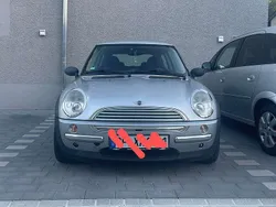 Grau Gebraucht 2004 Mini ONE Kleinwagen | 4.800 € (Fairer Preis)
