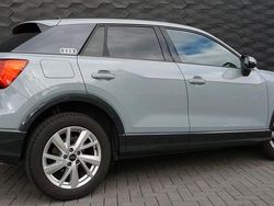 Grau Gebraucht 2024 Audi Q2 S-Line SUV | 29.900 € (Guter Preis)